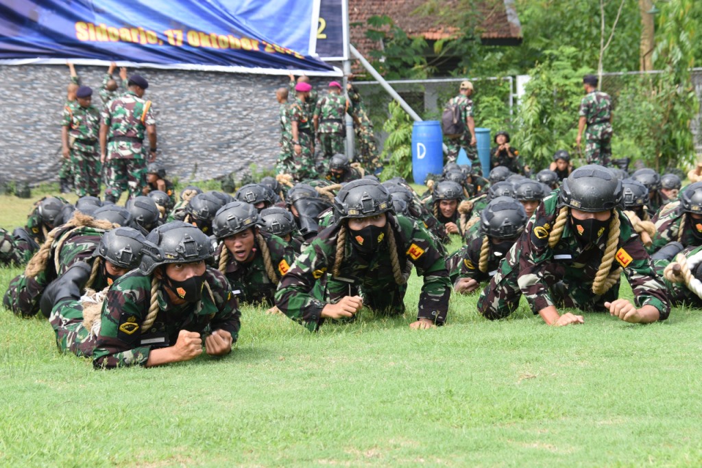 Persiapan dan Kehidupan Selama Pendidikan Militer di Asrama TNI